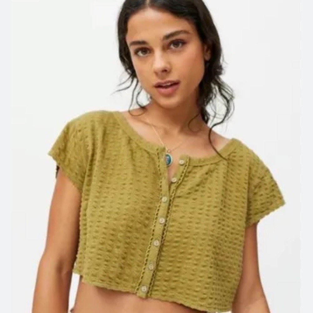 Urban Outfitters Devon Boxy Button Cropped Top